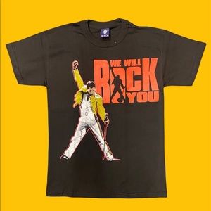 Queen graphic tshirt